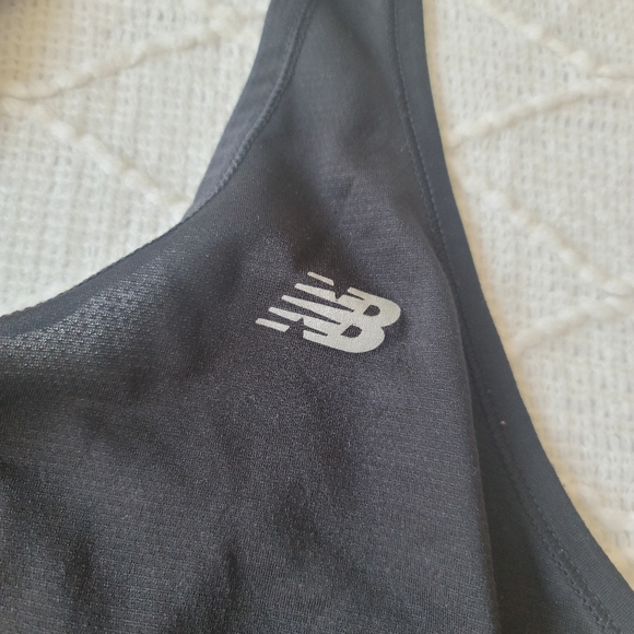 Newbalance Tank Top black running and workout - Picture 2 of 3